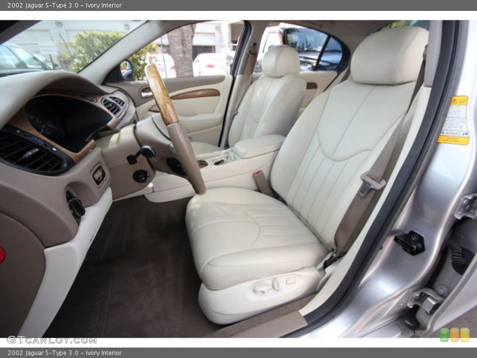 Ivory Interior Photo for the 2002 Jaguar S-Type 3.0 #54261879
