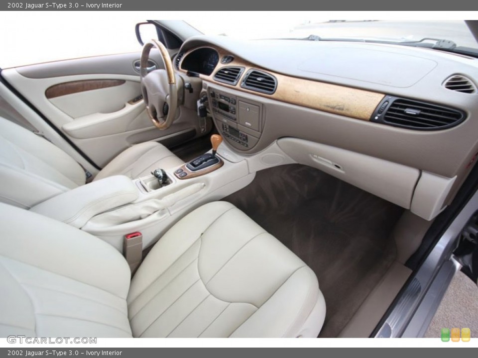 Ivory Interior Photo for the 2002 Jaguar S-Type 3.0 #54262094