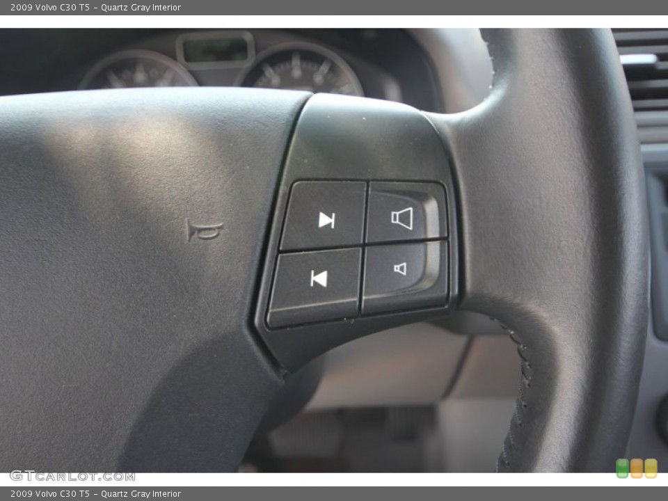 Quartz Gray Interior Controls for the 2009 Volvo C30 T5 #54265247