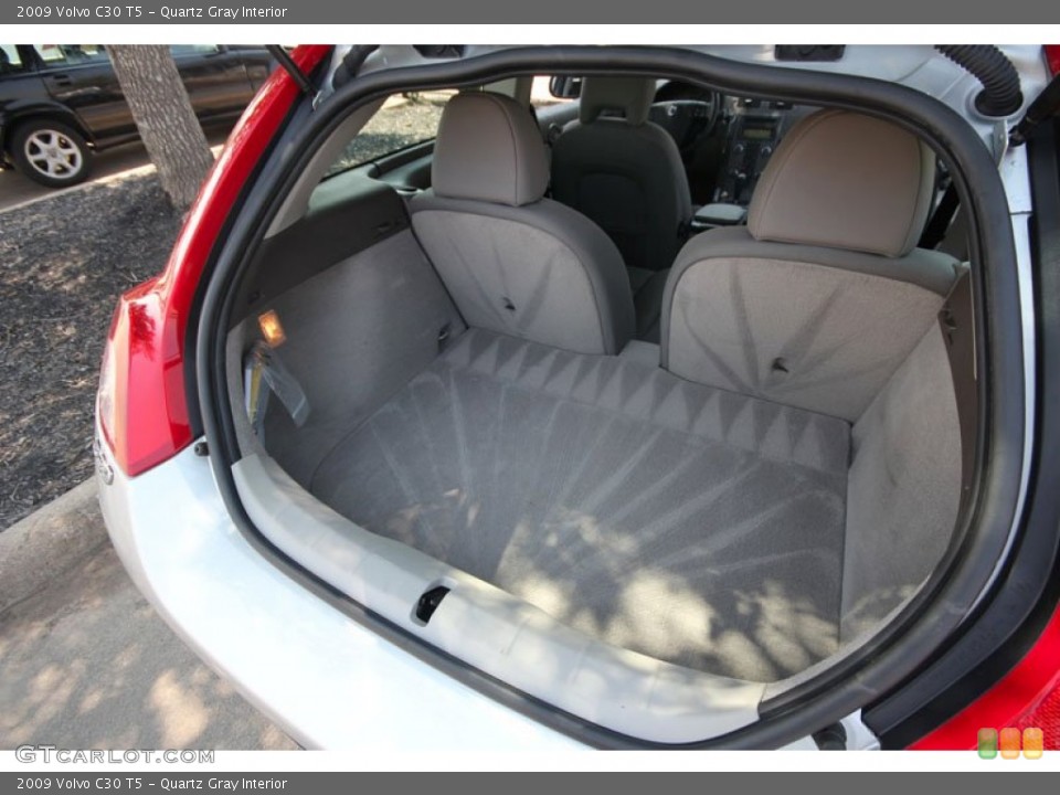Quartz Gray Interior Trunk for the 2009 Volvo C30 T5 #54265313