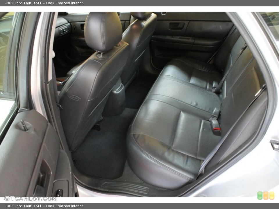 Dark Charcoal Interior Photo for the 2003 Ford Taurus SEL #54275108