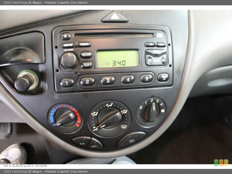 Medium Graphite Grey Interior Controls for the 2001 Ford Focus SE Wagon #54276203