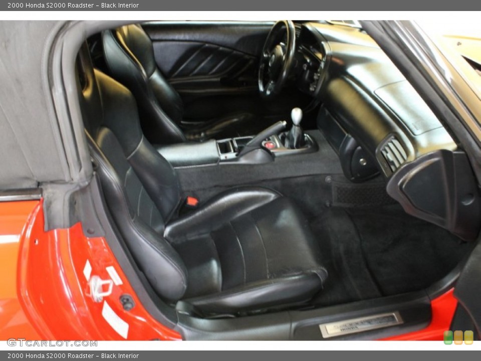 Black Interior Photo for the 2000 Honda S2000 Roadster #54279473