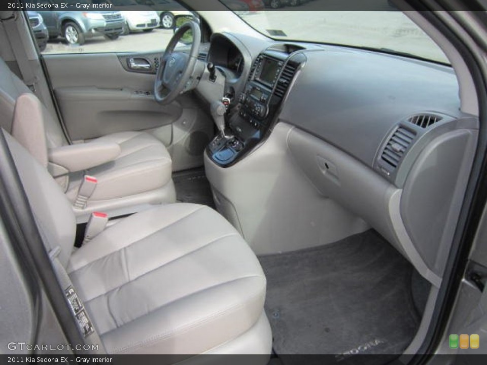 Gray Interior Photo for the 2011 Kia Sedona EX #54280097