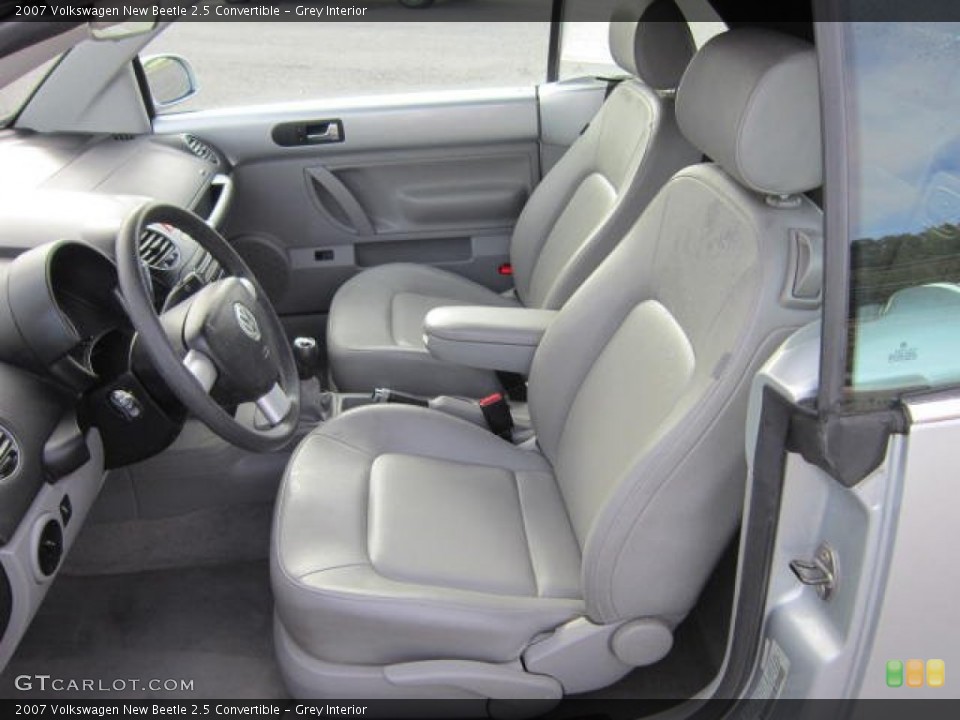 Grey Interior Photo for the 2007 Volkswagen New Beetle 2.5 Convertible #54280837