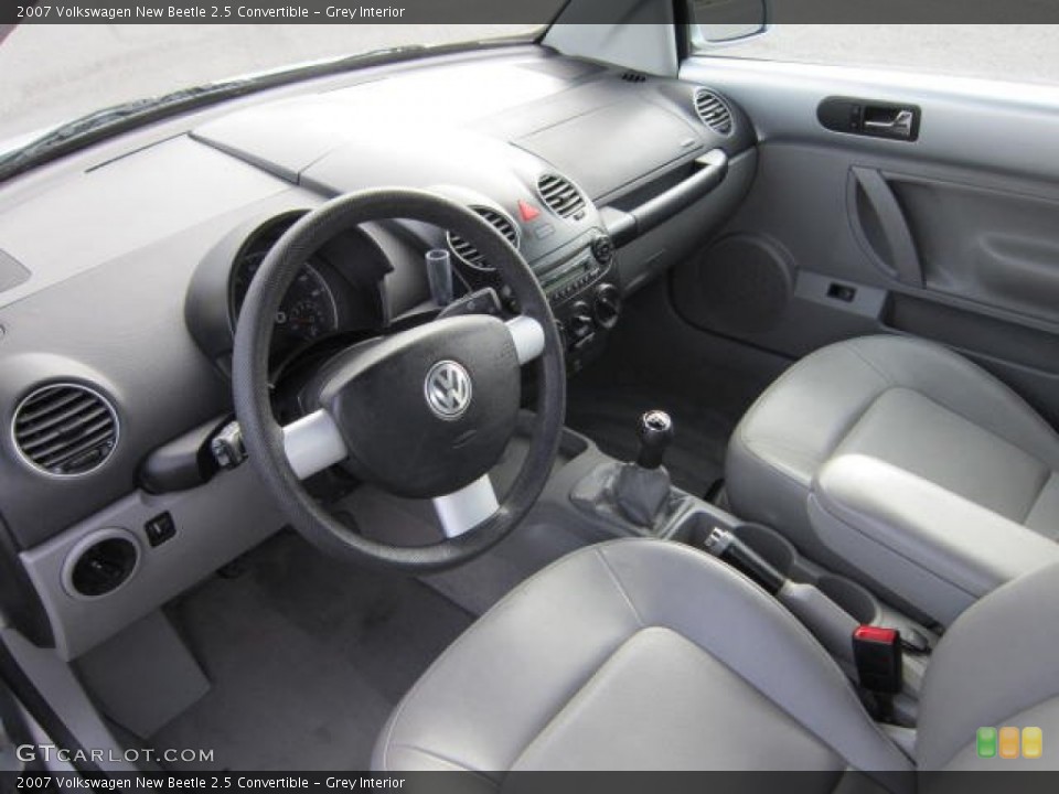 Grey Interior Photo for the 2007 Volkswagen New Beetle 2.5 Convertible #54280844