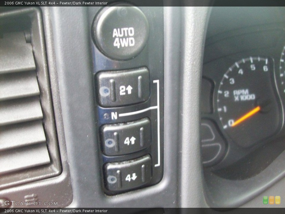 Pewter/Dark Pewter Interior Controls for the 2006 GMC Yukon XL SLT 4x4 #54281057