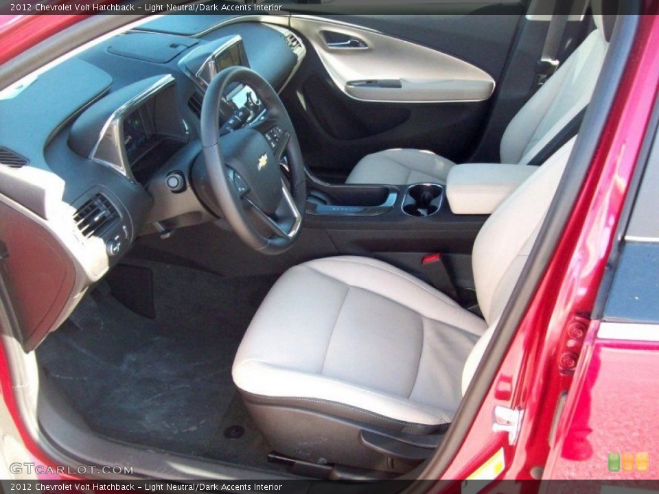 Light Neutral/Dark Accents Interior Photo for the 2012 Chevrolet Volt Hatchback #54282146