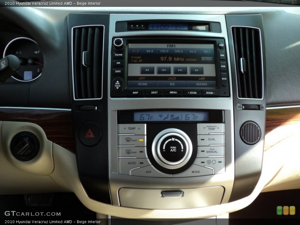 Beige Interior Controls for the 2010 Hyundai Veracruz Limited AWD #54287006
