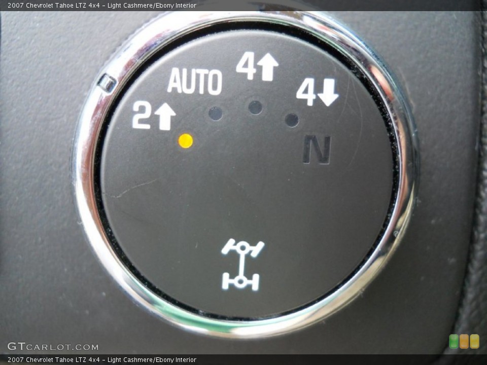 Light Cashmere/Ebony Interior Controls for the 2007 Chevrolet Tahoe LTZ 4x4 #54288665