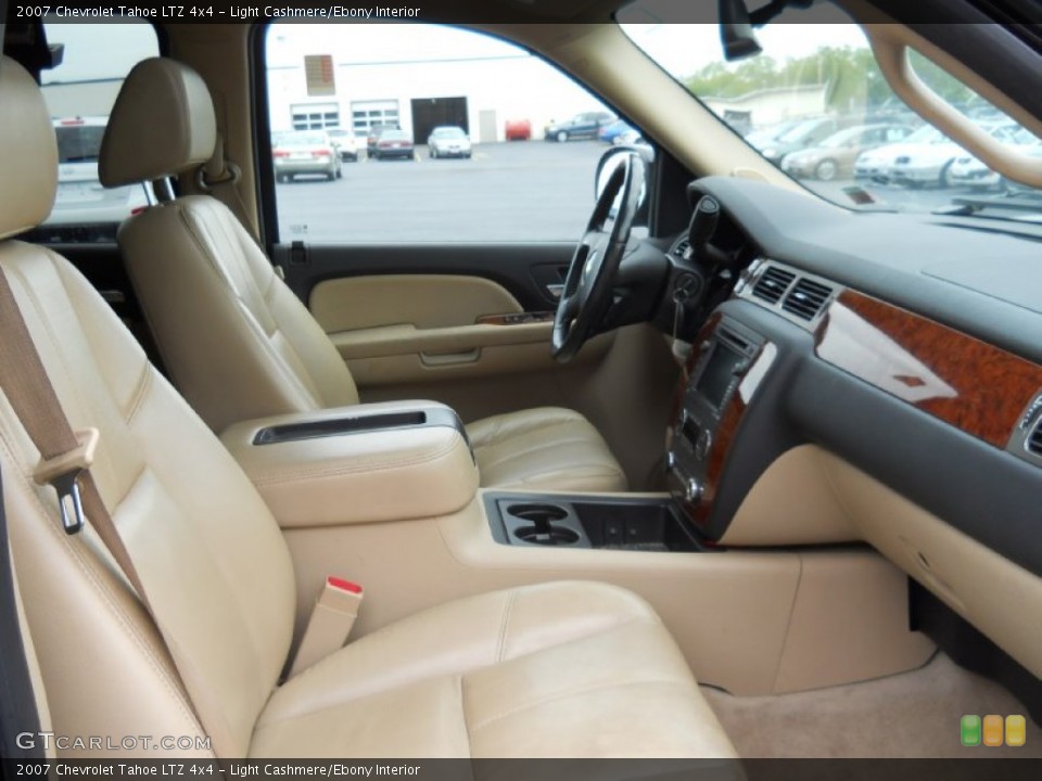 Light Cashmere/Ebony Interior Photo for the 2007 Chevrolet Tahoe LTZ 4x4 #54288737
