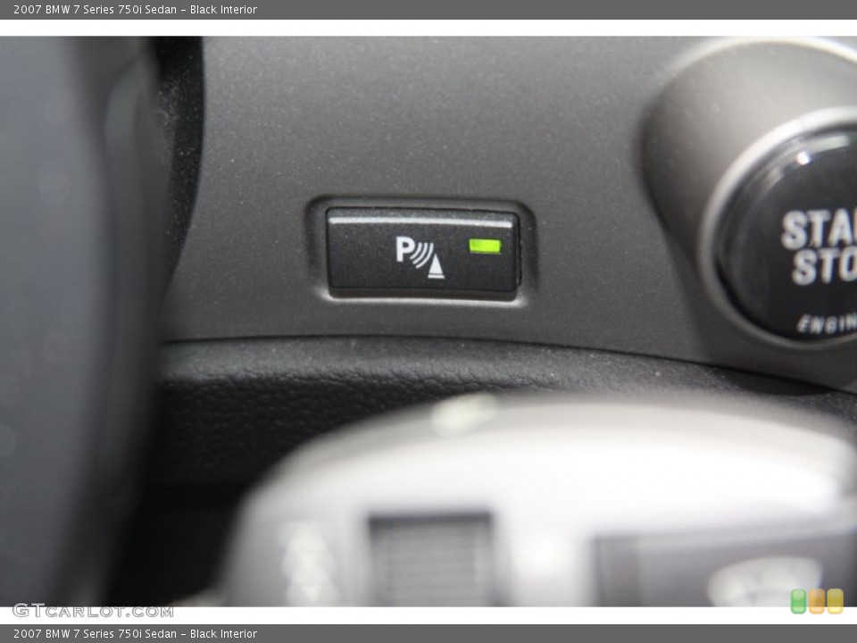 Black Interior Controls for the 2007 BMW 7 Series 750i Sedan #54293057