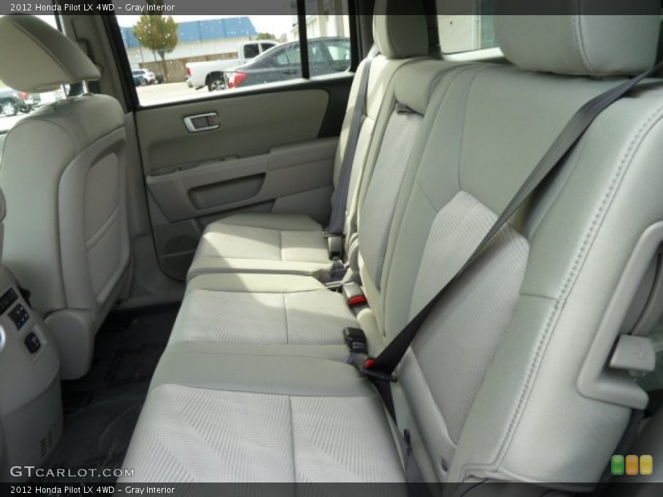 Gray Interior Photo for the 2012 Honda Pilot LX 4WD #54293816
