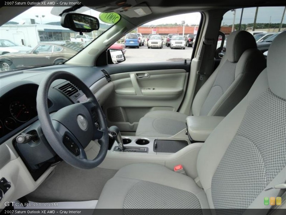 Gray Interior Photo for the 2007 Saturn Outlook XE AWD #54300578