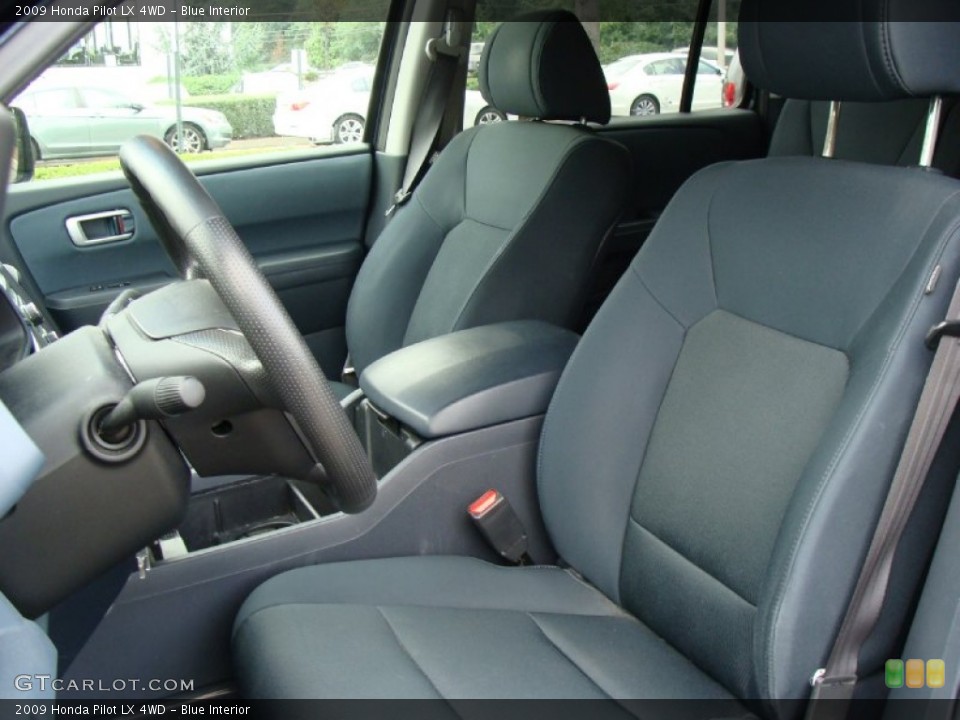 Blue Interior Photo for the 2009 Honda Pilot LX 4WD #54313251