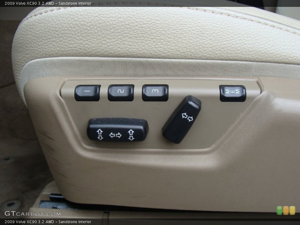 Sandstone Interior Controls for the 2009 Volvo XC90 3.2 AWD #54316755