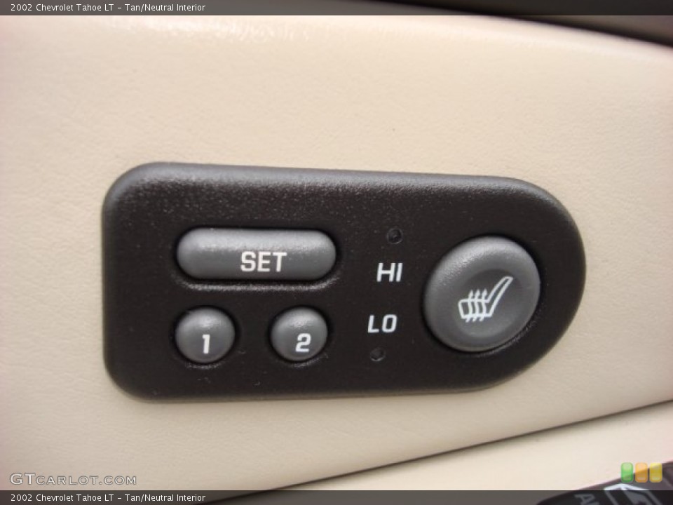 Tan/Neutral Interior Controls for the 2002 Chevrolet Tahoe LT #54317346