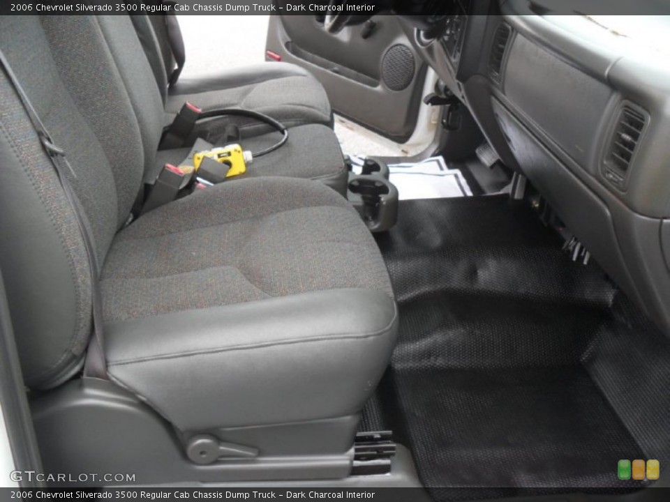 Dark Charcoal Interior Photo for the 2006 Chevrolet Silverado 3500 Regular Cab Chassis Dump Truck #54329685