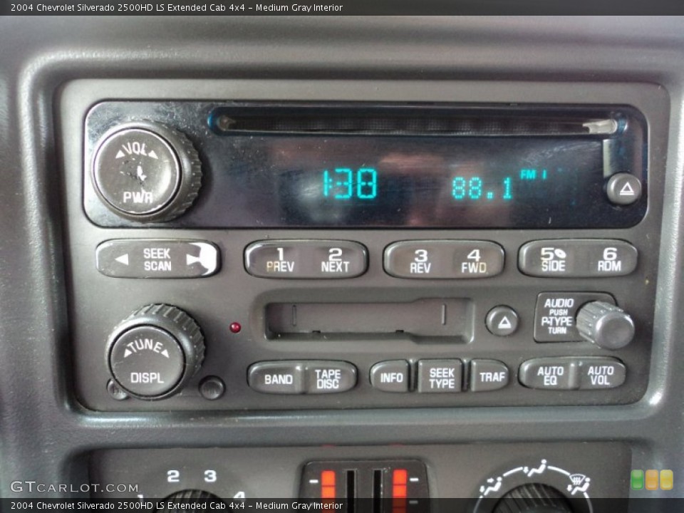 Medium Gray Interior Audio System for the 2004 Chevrolet Silverado 2500HD LS Extended Cab 4x4 #54344365