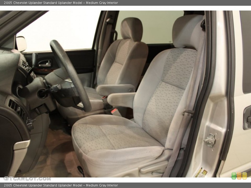 Medium Gray Interior Photo for the 2005 Chevrolet Uplander  #54347524