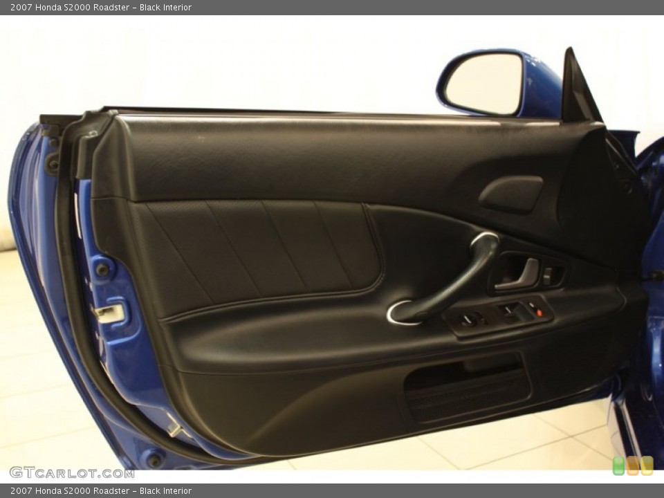 Black Interior Door Panel for the 2007 Honda S2000 Roadster #54350152
