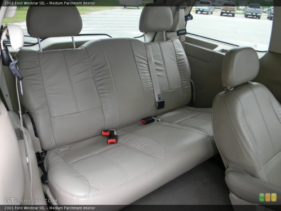 Medium Parchment Interior Photo for the 2001 Ford Windstar SEL #54353796