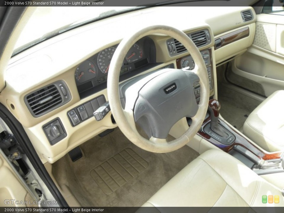 Light Beige Interior Photo for the 2000 Volvo S70  #54357370
