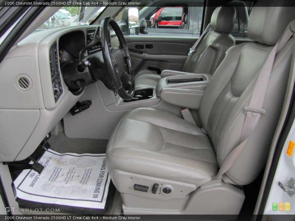 Medium Gray Interior Photo for the 2006 Chevrolet Silverado 2500HD LT Crew Cab 4x4 #54362242