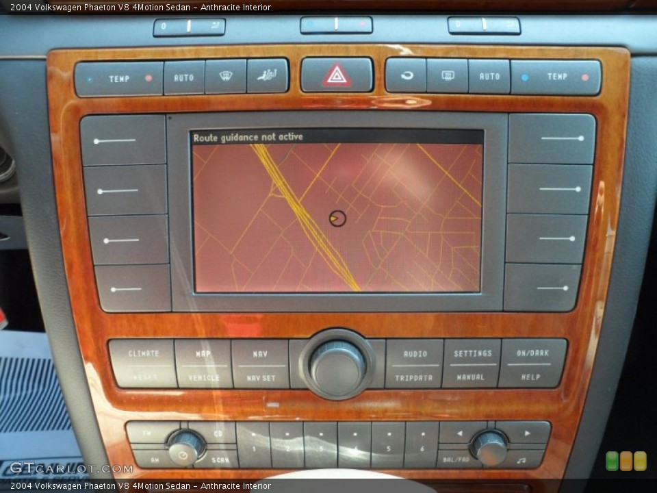 Anthracite Interior Navigation for the 2004 Volkswagen Phaeton V8 4Motion Sedan #54371657