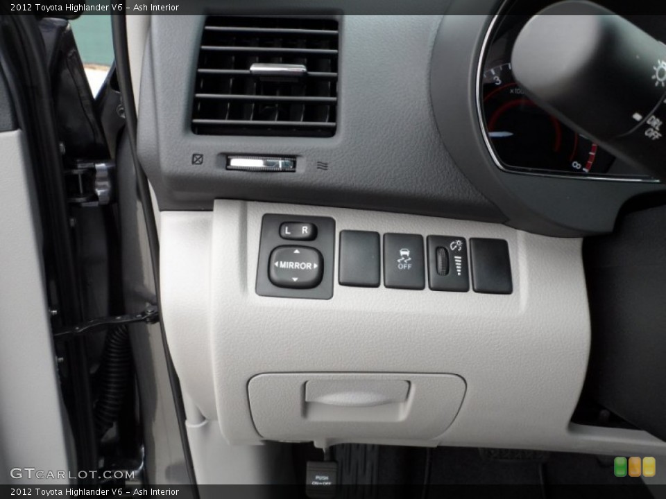 Ash Interior Controls for the 2012 Toyota Highlander V6 #54373429