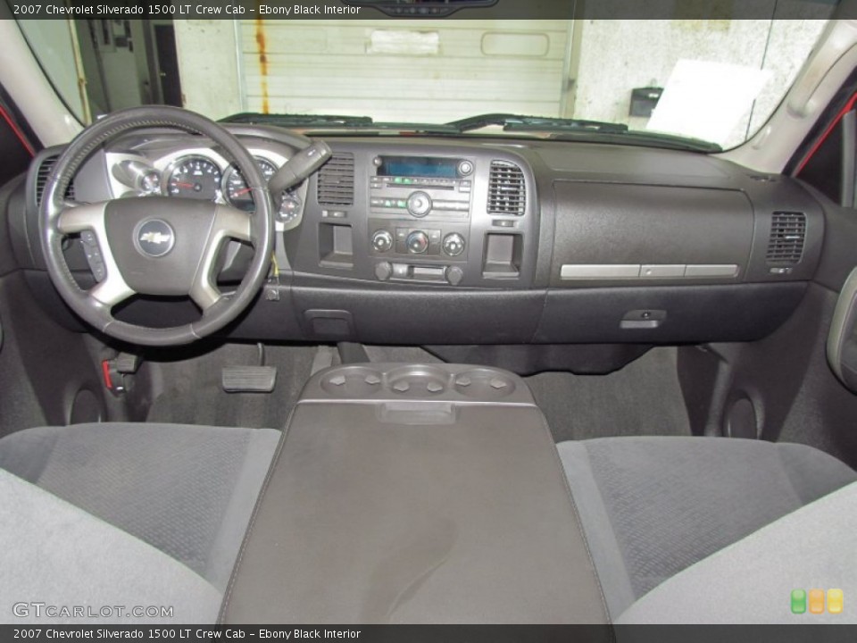 Ebony Black Interior Dashboard for the 2007 Chevrolet Silverado 1500 LT Crew Cab #54373741
