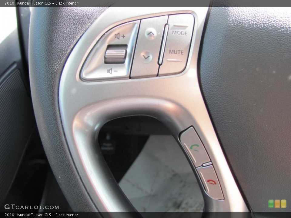 Black Interior Controls for the 2010 Hyundai Tucson GLS #54374845