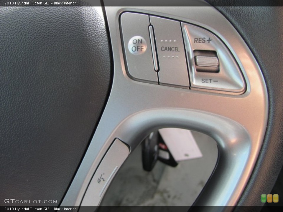Black Interior Controls for the 2010 Hyundai Tucson GLS #54374852