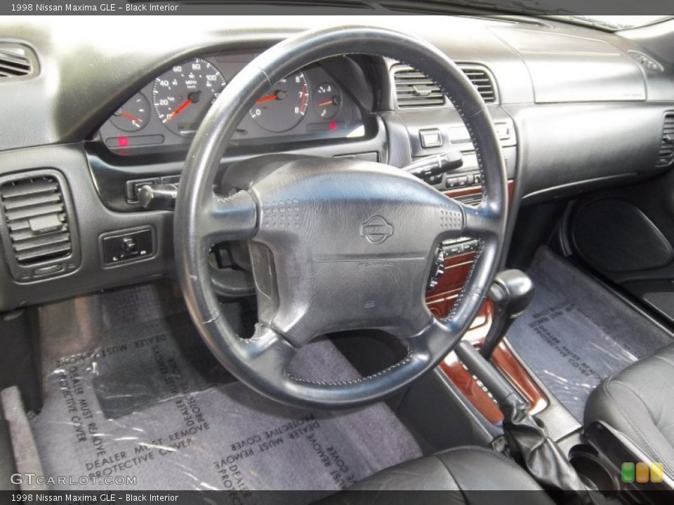 Black 1998 Nissan Maxima Interiors