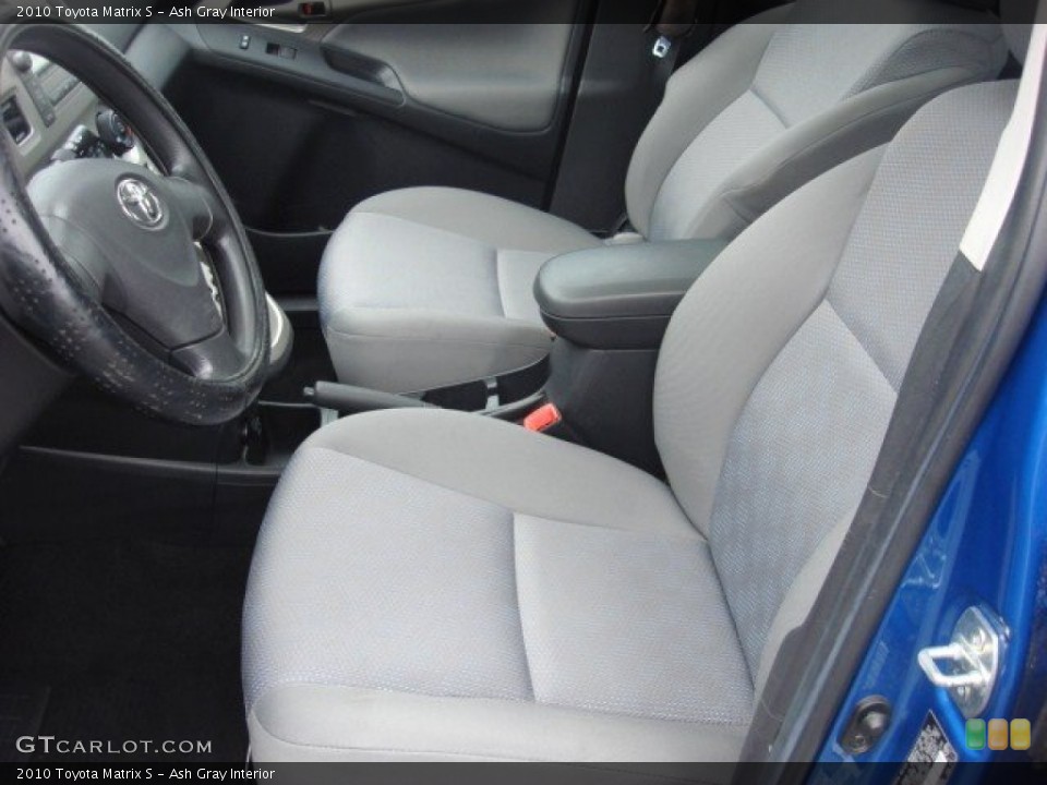 Ash Gray Interior Photo for the 2010 Toyota Matrix S #54395917