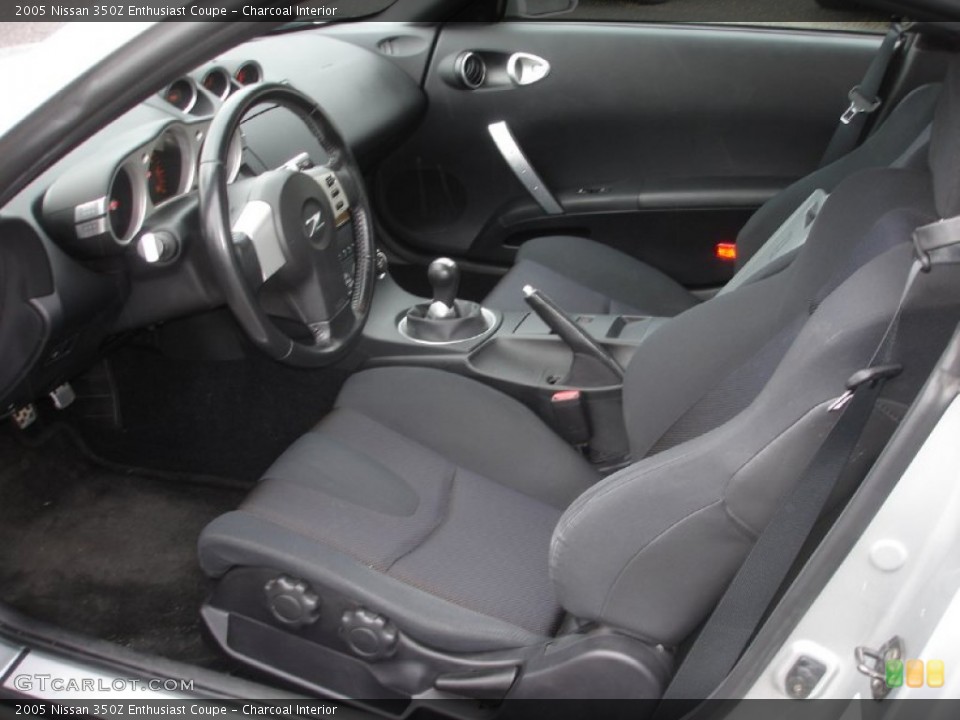 Charcoal Interior Photo for the 2005 Nissan 350Z Enthusiast Coupe #54397546