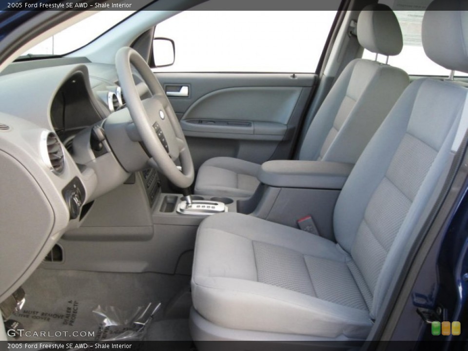 Shale Interior Photo for the 2005 Ford Freestyle SE AWD #54405646