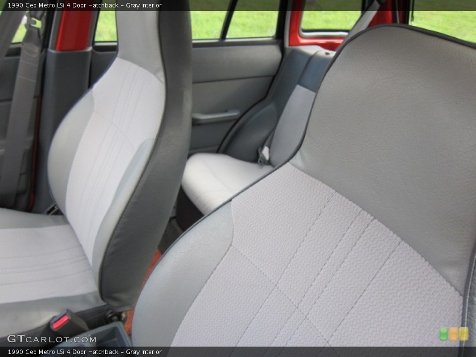 Gray Interior Photo for the 1990 Geo Metro LSi 4 Door Hatchback #54412147
