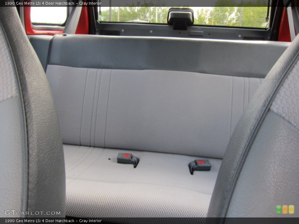 Gray Interior Photo for the 1990 Geo Metro LSi 4 Door Hatchback #54412153