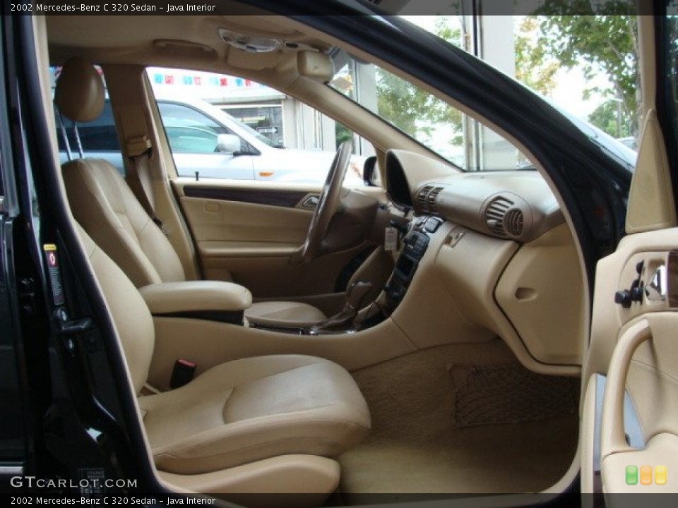 Java Interior Photo for the 2002 Mercedes-Benz C 320 Sedan #54432255