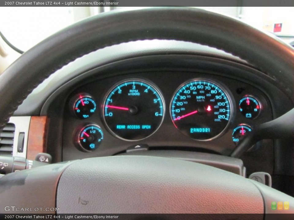 Light Cashmere/Ebony Interior Gauges for the 2007 Chevrolet Tahoe LTZ 4x4 #54433353