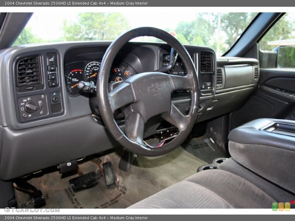 Medium Gray Interior Dashboard for the 2004 Chevrolet Silverado 2500HD LS Extended Cab 4x4 #54434976