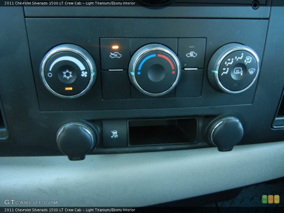Light Titanium/Ebony Interior Controls for the 2011 Chevrolet Silverado 1500 LT Crew Cab #54436800