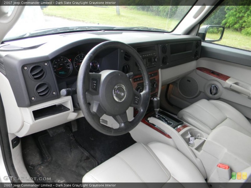 Dark Slate Gray/Light Graystone Interior Photo for the 2007 Jeep Commander Limited #54441732
