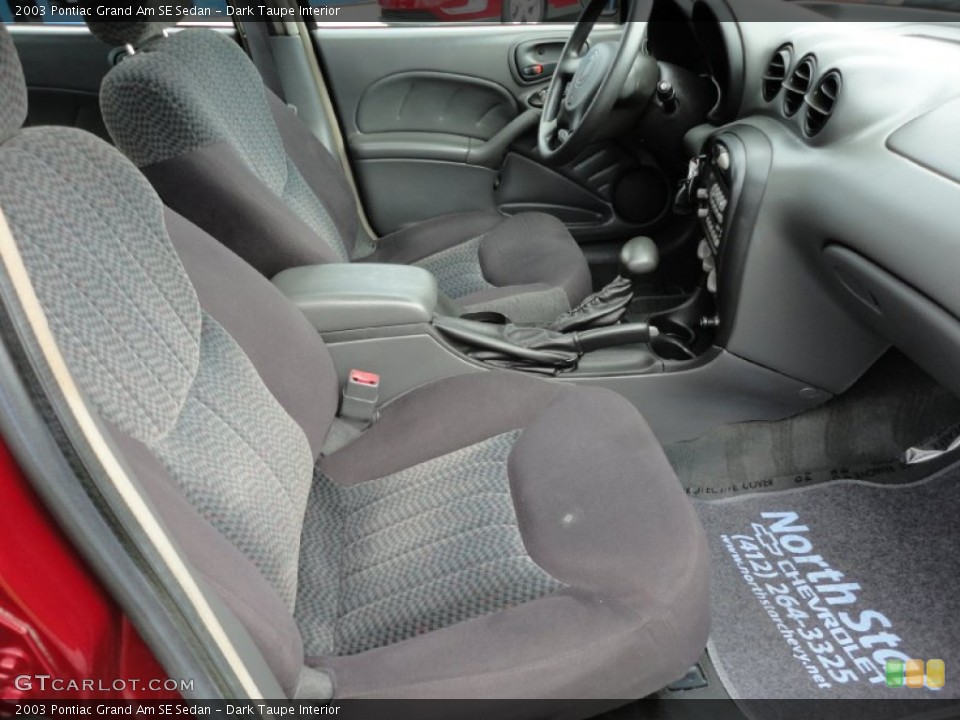 Dark Taupe Interior Photo for the 2003 Pontiac Grand Am SE Sedan #54441895