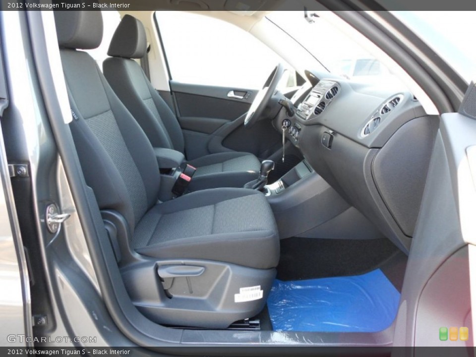 Black Interior Photo for the 2012 Volkswagen Tiguan S #54445047