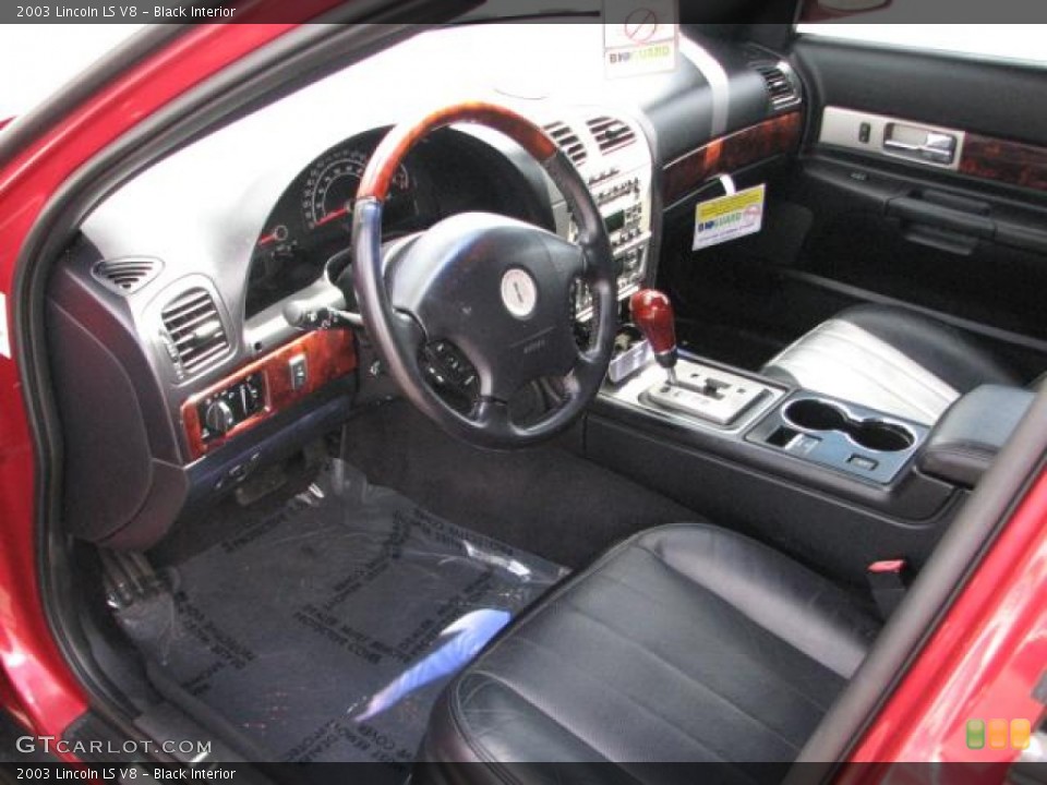 Black Interior Photo for the 2003 Lincoln LS V8 #54447105
