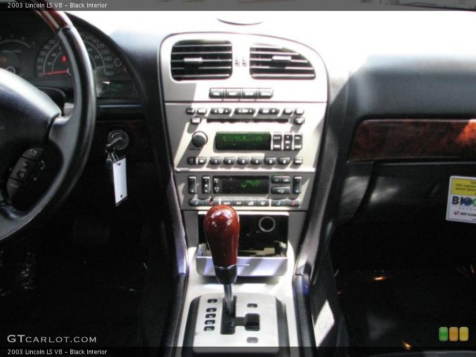 Black Interior Controls for the 2003 Lincoln LS V8 #54447144