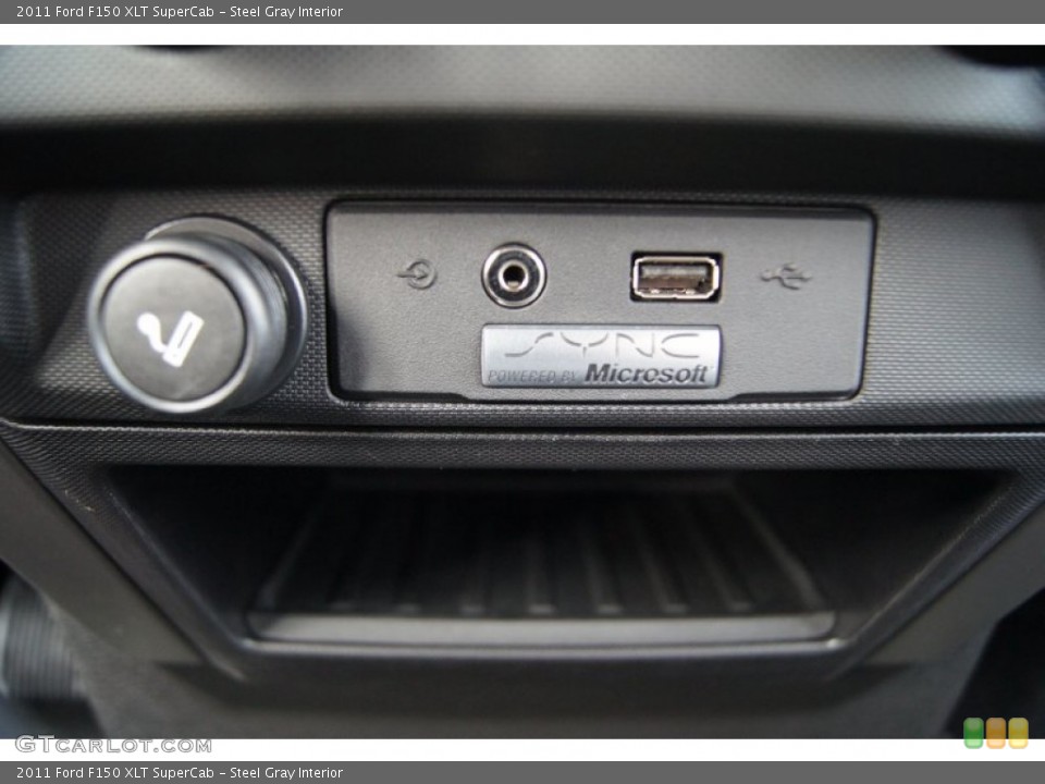 Steel Gray Interior Controls for the 2011 Ford F150 XLT SuperCab #54449287