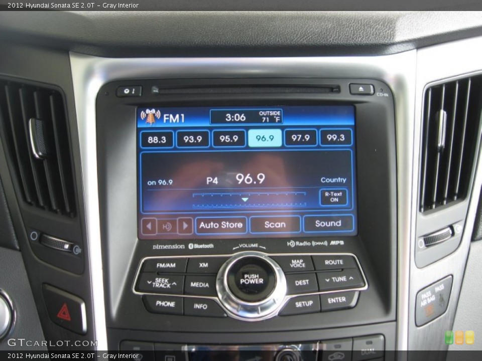 Gray Interior Controls for the 2012 Hyundai Sonata SE 2.0T #54466398